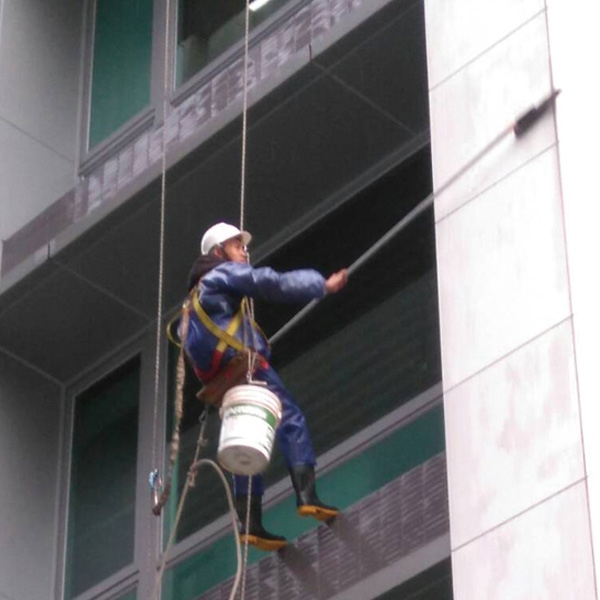 蜘蛛人外牆清洗