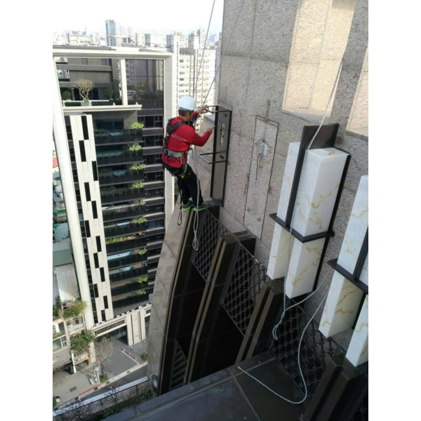 外牆LED燈安裝-藝潔事業有限公司