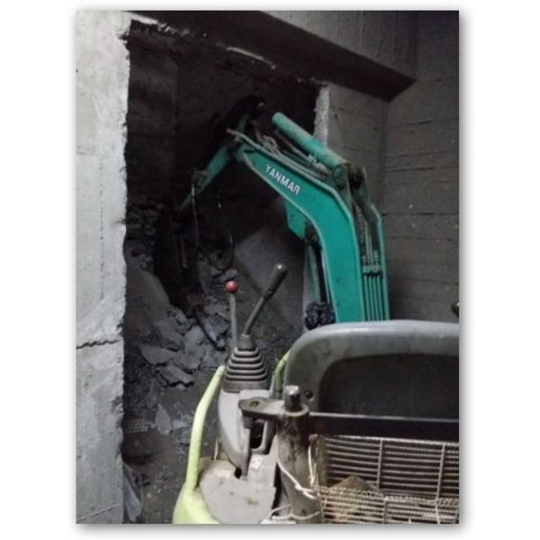 挖土機施工 挖土機施工,瀧才工程行