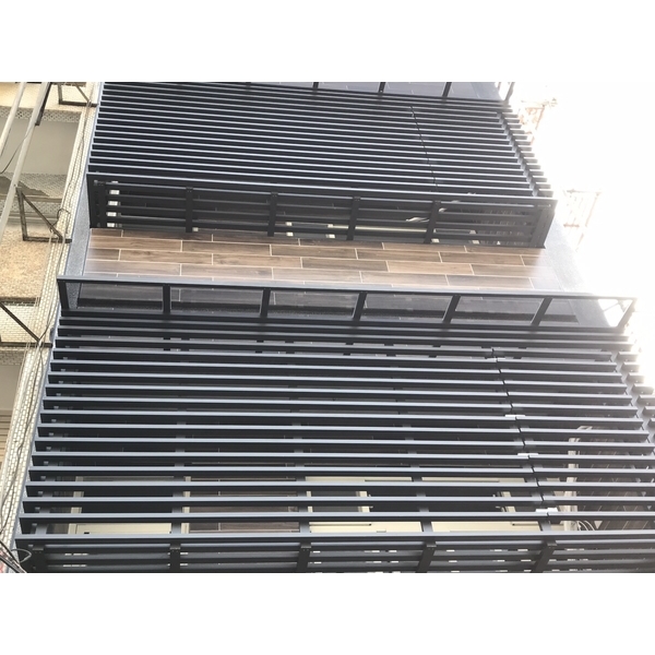 鋁製鐵窗