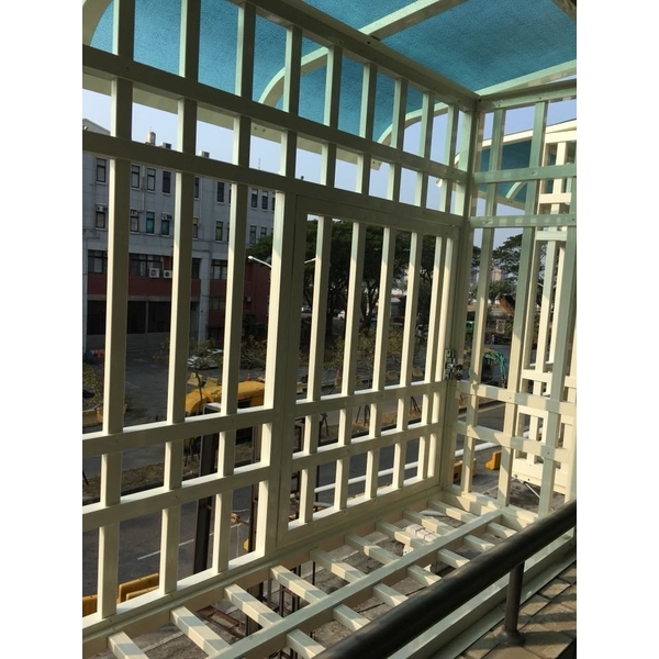 防盜凸窗、遮雨棚