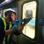 防水工程-捷運車體UV膠施工 - 樂潤工程有限公司