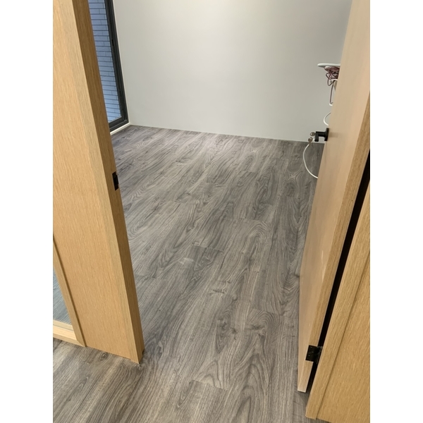 辦公室地磚鋪設工程-協合金有限公司