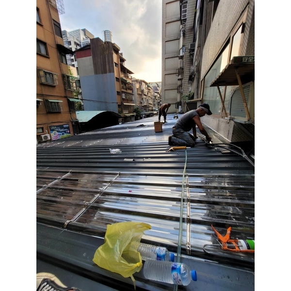 遮雨棚高度修改升高更換不銹鋼浪板-佳德金屬企業社