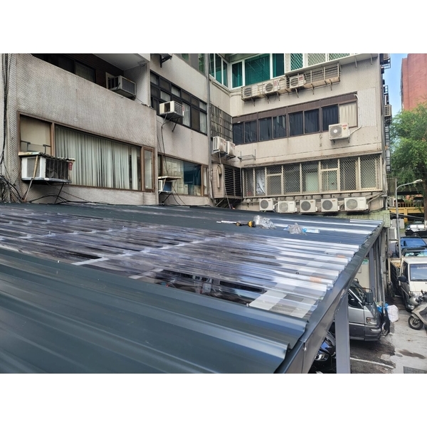 遮雨棚高度修改升高更換不銹鋼浪板-佳德金屬企業社