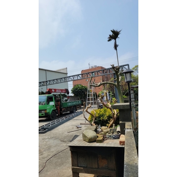 超大座玻璃採光罩骨架安裝-佳德金屬企業社