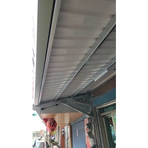 民家遮雨棚-更換浪板骨架