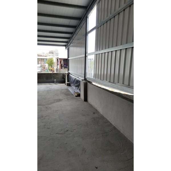 鐵皮屋側邊牆面封板