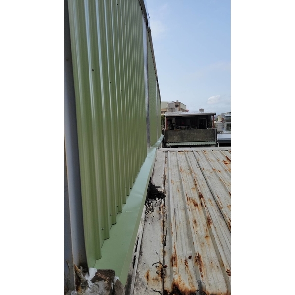 鐵皮屋側邊牆面封板