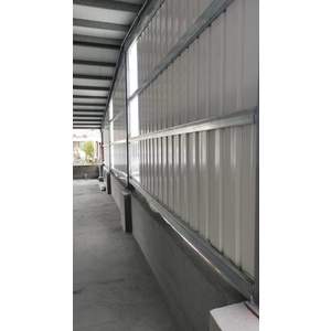 鐵皮屋側邊牆面封板