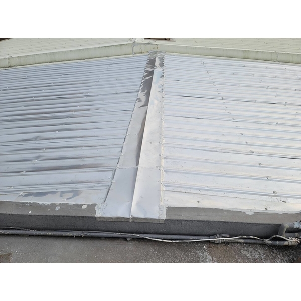 鐵皮屋頂加延白鐵浪板工程-佳德金屬企業社