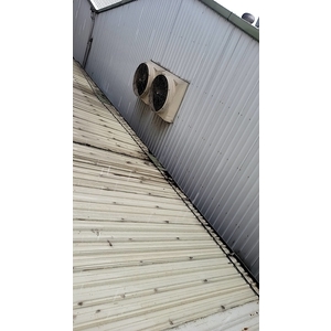 鐵皮屋頂加延浪板預防繼續鏽蝕