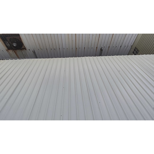 鐵皮屋頂加延浪板預防繼續鏽蝕-佳德金屬企業社