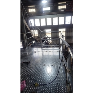 廠內鋼構平台製作安裝含扶手