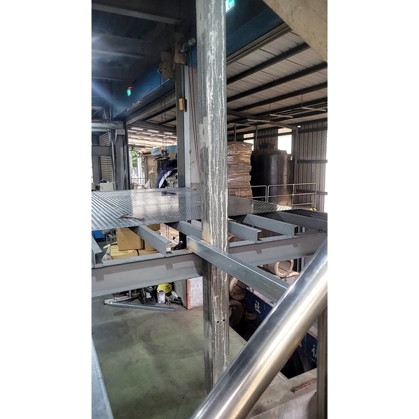 廠內鋼構平台製作安裝含扶手