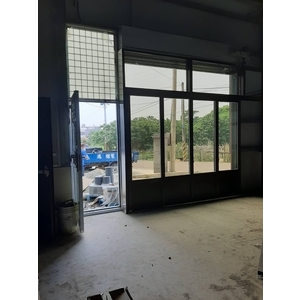 電動捲門。落地氣密窗安裝工程