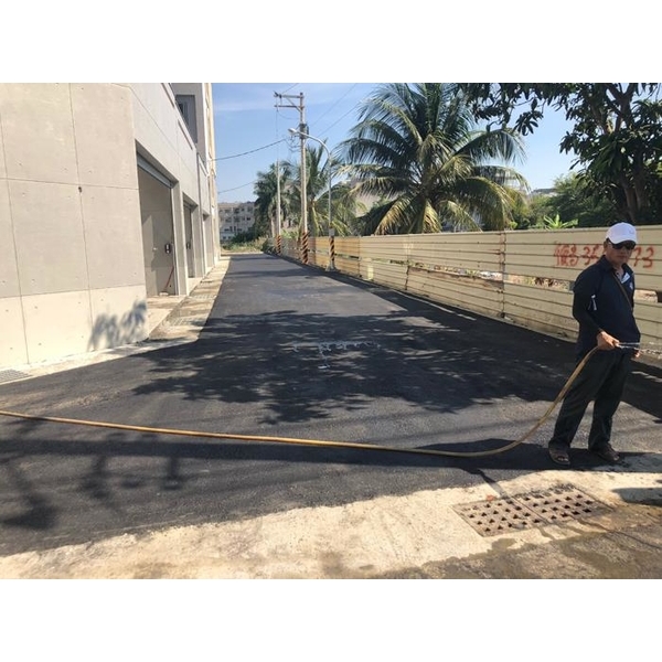 瀝青混凝土施工流程 -路面整平清潔(2) 瀝青混凝土施工流程 -路面整平清潔(2),有仟土木包工業
