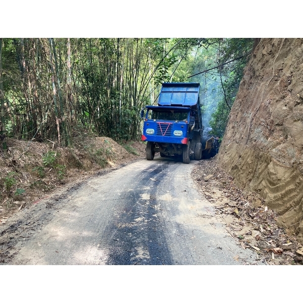 路面改善工程-龍崎區石嘈里後壁溪(後壁高分13)農路-有仟土木包工業