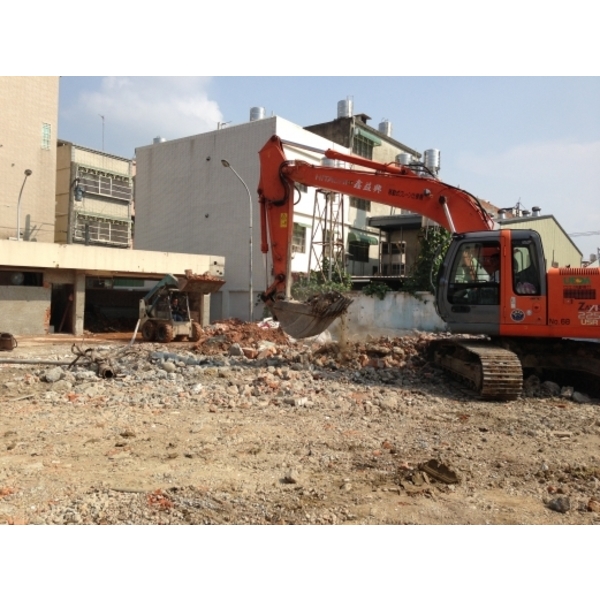 新竹縣竹北市立游泳池拆除,鑫益興企業有限公司