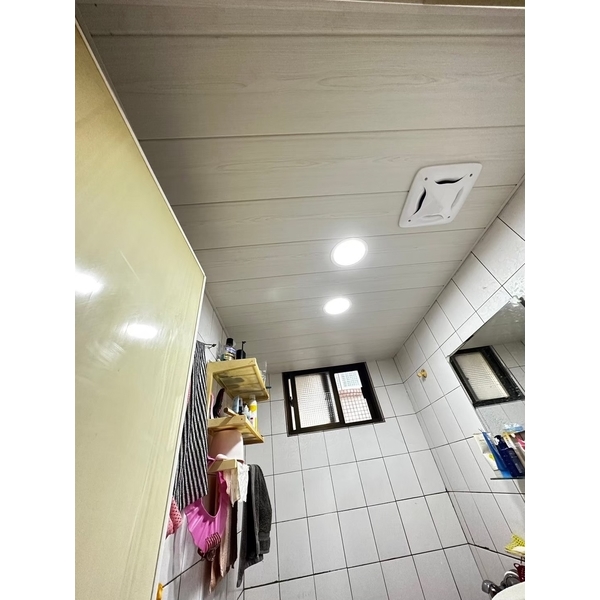 長條型塑膠天花板