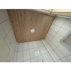 長條型塑膠天花板