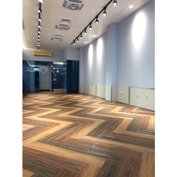 湘饌海鮮- 塑膠地磚設計施作-居久屋企業有限公司