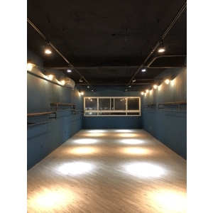 桃園西裝店工業風設計施工