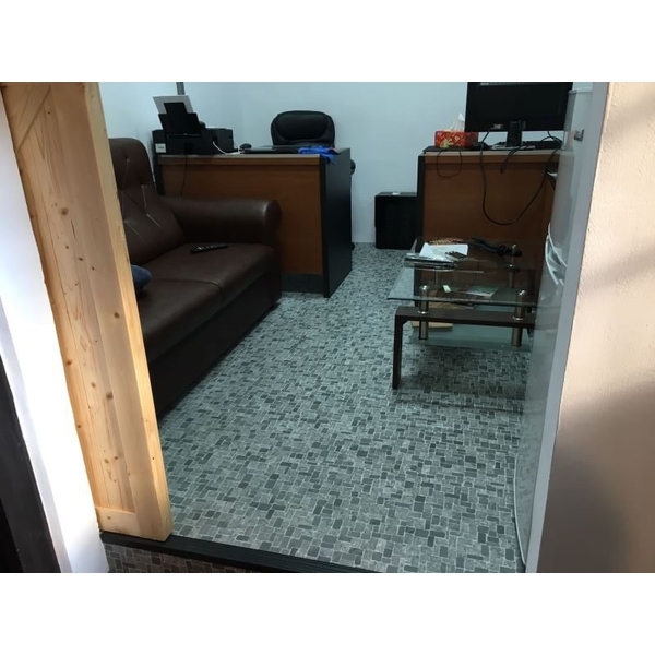 2019髮廊-復古馬賽克塑膠地磚製作-居久屋企業有限公司