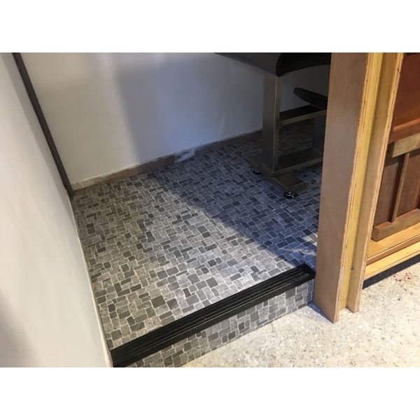 2016美髮店-塑膠馬賽克復古塑膠地磚-居久屋企業有限公司