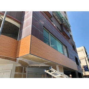 新營-塑膠地磚外牆(完工後)