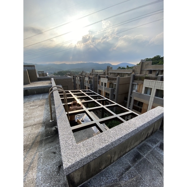 各式雨棚-睿明鋼鋁工程