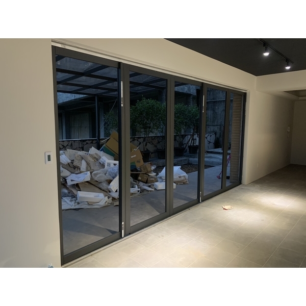 不銹鋼烤漆折疊門