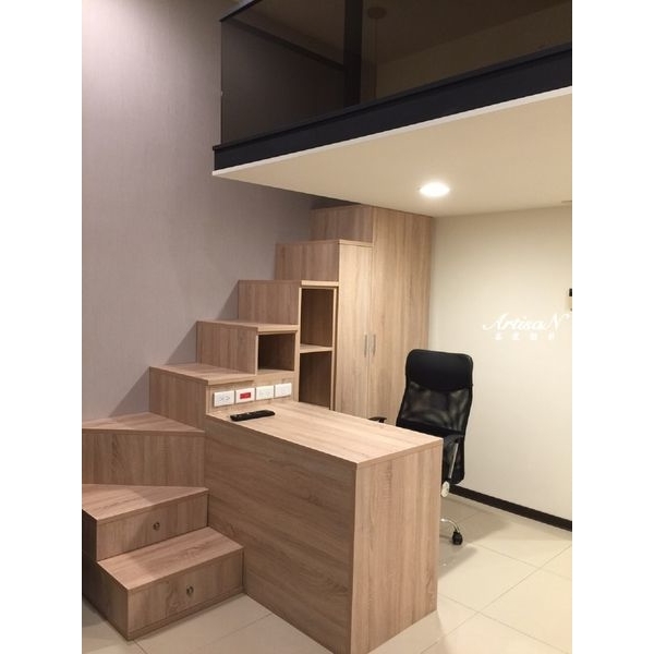 樓梯兼書桌書櫃