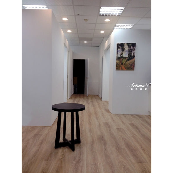 走道、兩側診療區