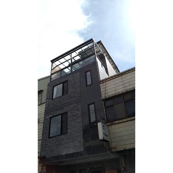 白鐵烤漆採光罩