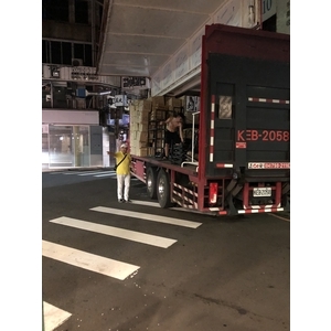 夜間搬運做業
