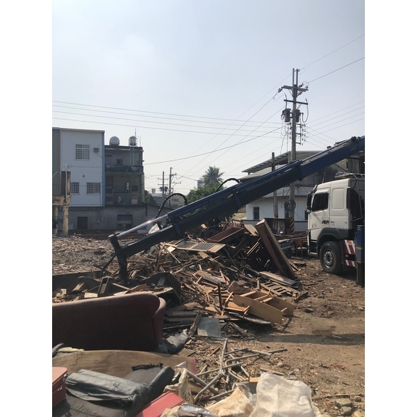 舊式三合院拆除清運