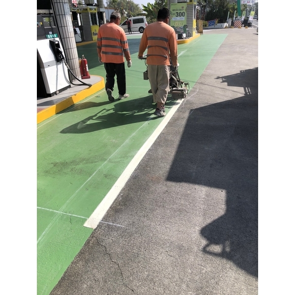 地面止滑漆及畫線施工