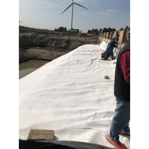 海堤土木工程-防水毯鋪設
