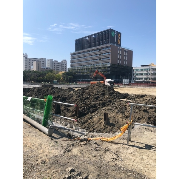 地下室土方開挖載運