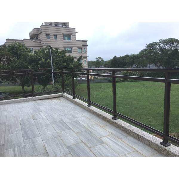 鍛造玻璃欄杆 鍛造玻璃欄杆,潤錏金屬有限公司