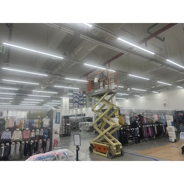 室內自走車高空作業 室內自走車高空作業,群力高空有限公司