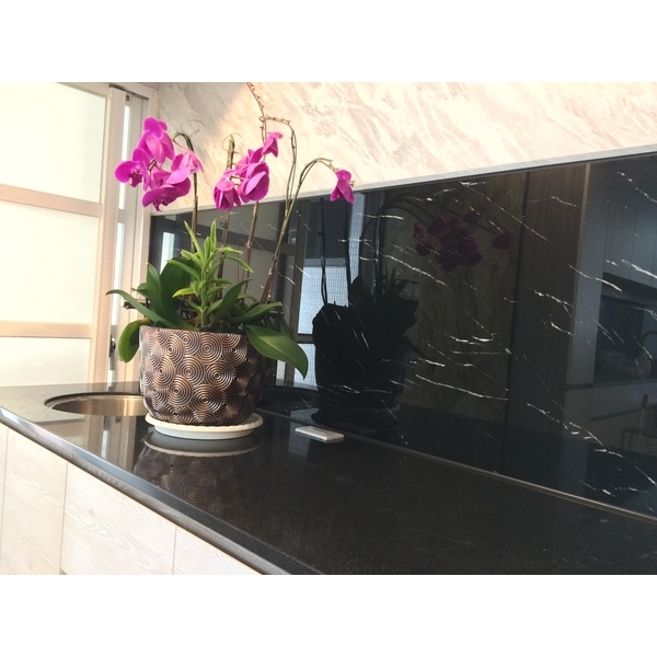 烤漆玻璃 烤漆玻璃-泓毅鋼鋁工程行