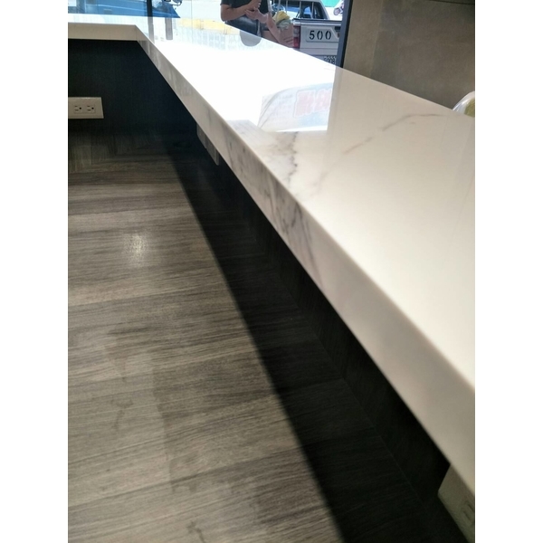 眼科診所接待櫃台無接縫施做-磨石通工程公司