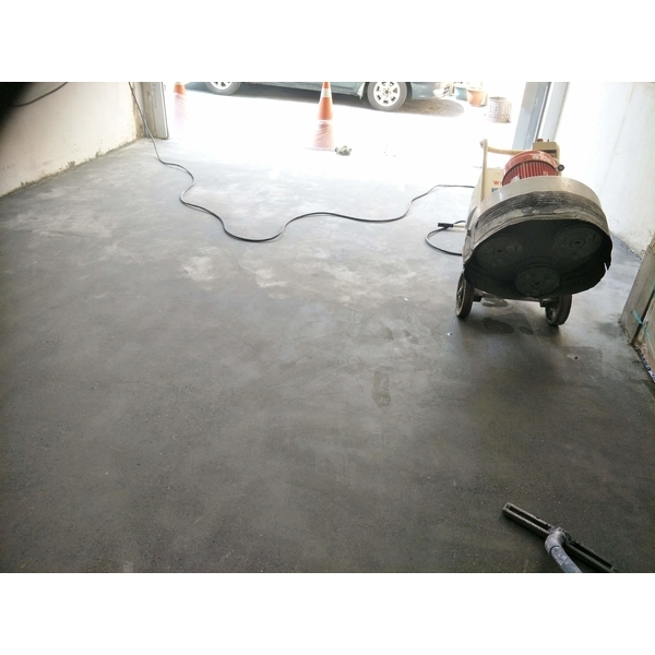 新營復興路車庫地板固化光-磨石通工程公司