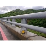 雙層鋼管護欄 - 宏鼎鋼鐵興業股份有限公司