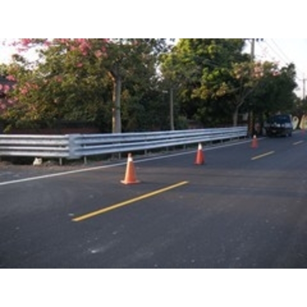 雙層鋼板護欄,宏鼎鋼鐵興業股份有限公司