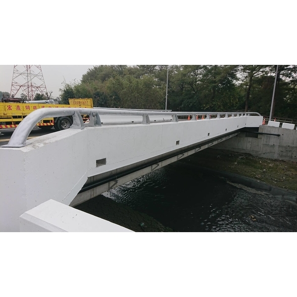 鋼管護欄,宏鼎鋼鐵興業股份有限公司