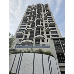 台中格柵工程實績|台中大樓陽台外牆鋁格柵工程