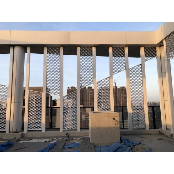 台中格柵工程實績｜台中鋁格柵外牆工程-金鋁光鋁業有限公司